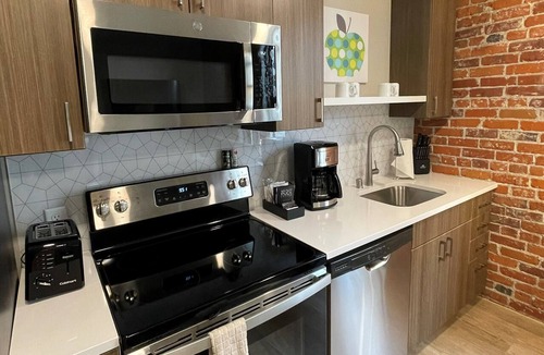 Riverside Apartment | Extraordinary 1 Bed Travel Apartment Steps From the Spokane Convention Center