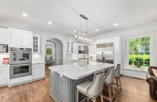 Greenwich House | Extraordinary 3+acre Greenwich mid-country estate