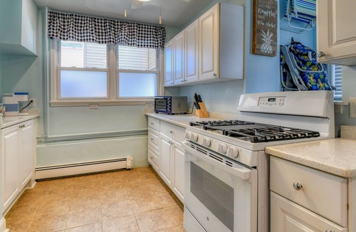 Wall House | EXTRAORDINARY 9 Bedroom Vacation Home - 1 block to the Beach