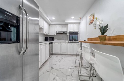 Hollywood South Central Beach Condo | Extraordinary beach condo with incredible view!