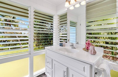 Paukaa House | EXTRAORDINARY Hale Kuikahi Oceanfront Retreat - fully airconditioned!