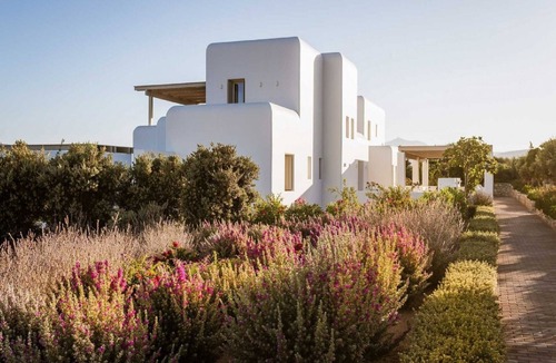 Ampelas Villa | Extravagant Paros Villa | 13 Bedrooms | Villa Bellagio | Panoramic Sunset & Sea Views | Private Olympic-Size Pool | Tennis & Basketball Court | Ambelas