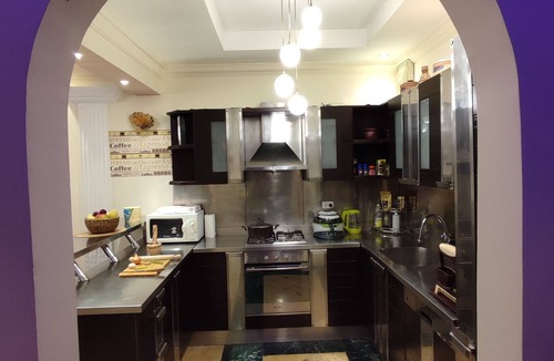 Al Mamsha El Seyahi Villa | Extremely private Villa located in the heart of the tourist center.