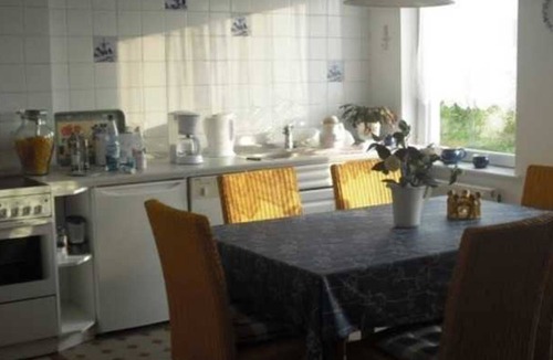 Laage Apartment | EZ 4 - Ursula, Precht