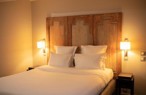 Montlivault Hotel | Ezia