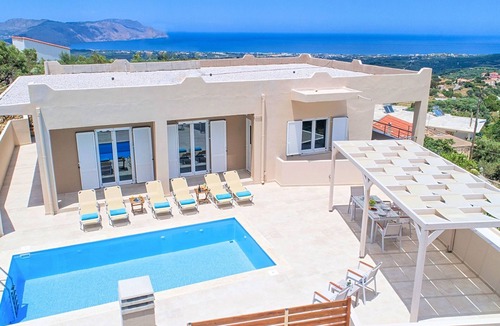 Kournas House | für 12 Personen in Kournas, Kreta (West-Kreta) by Interhome