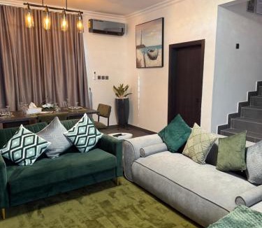 Tema Villa | F&F Villa
