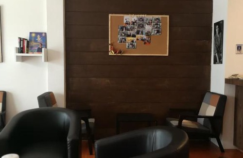 Su Thep Hostel | F Plus F Hostel