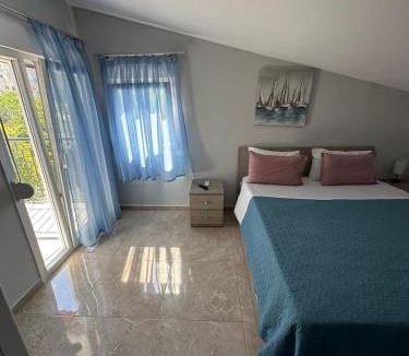Neoi Epivates Apartment | F & R Villa