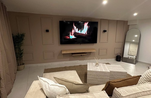 Etampes Apartment | F2 jacuzzi modern/spacious (5 min station)