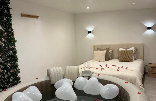 Etampes Apartment | F2 jacuzzi moderne et spacieux