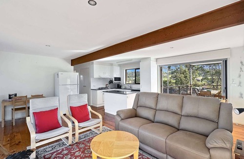 Surf Beach House | Fab 3-Bed Stay with Great Outdoors & Water Views