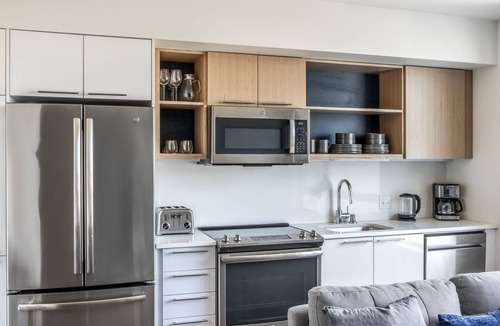 Broadway Apartment | Fab Capitol Hill 1BR w/BBQ, W/D & Lounge, nr Dining, by Blueground