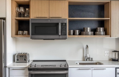 Broadway Apartment | Fab Capitol Hill 1BR w/BBQ, W/D & Lounge, nr Dining, by Blueground