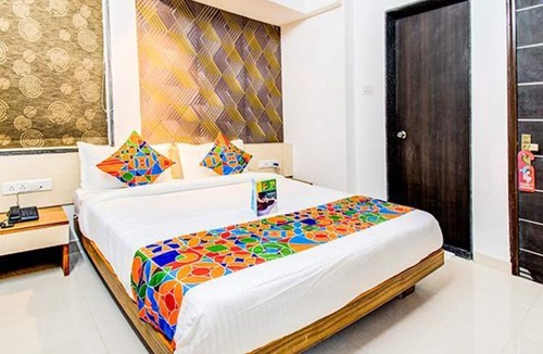 Viman Nagar Hotel | Fabexpress A1 Dalcha
