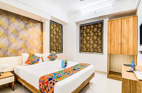 Viman Nagar Hotel | Fabexpress A1 Dalcha