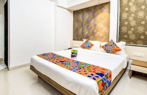 Viman Nagar Hotel | Fabexpress A1 Dalcha