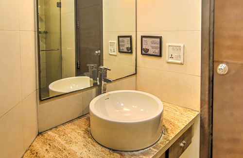 Kalkaji Hotel | FabExpress Le Grand