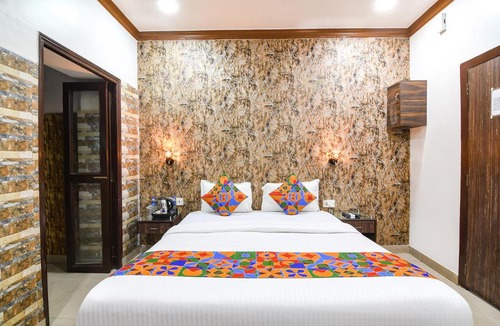Park Street Hotel | FabExpress New Diamond