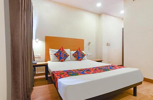 Kolkata Hotel | FabHotel Aarya