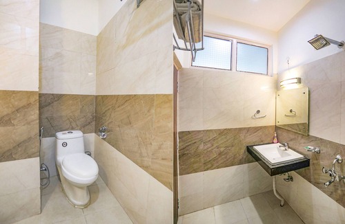 DLF City Hotel | FabHotel Aravali Suites - DLF Phase 3