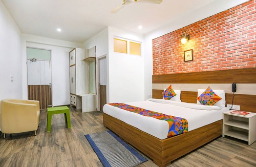 DLF City Hotel | FabHotel Aravali Suites - DLF Phase 3