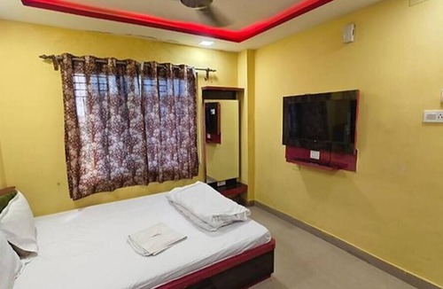 New Town Hotel | Fabhotel Asha Inn
