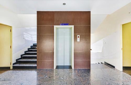 Nungambakkam Hotel | FabHotel B Zone