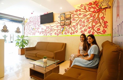 Goregaon West Hotel | Fabhotel Casa Royal Residency