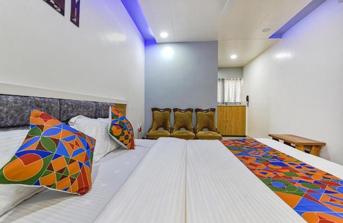Ahmedabad Hotel | FabHotel Dev Palace