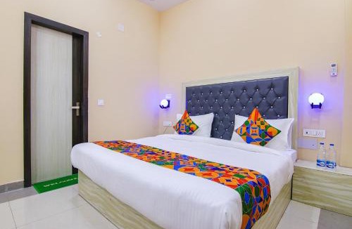 New Delhi Hotel | FabHotel Devise Residency