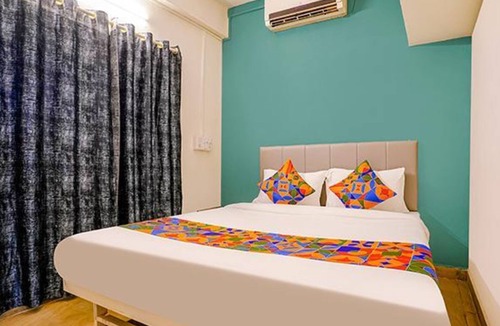 Pune Hotel | FabHotel Diamond Stay