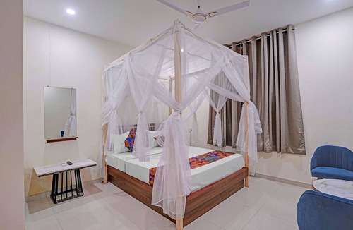 Bandra West Hotel | Fabhotel Elegance Inn