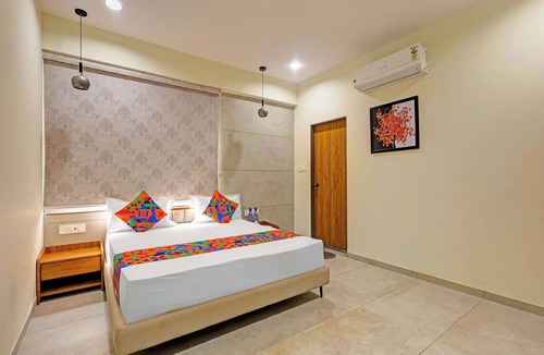 Surat Hotel | Fabhotel Elixir Inn