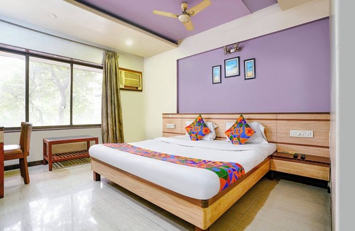 Kalamboli Hotel | Fabhotel Guru Heritage
