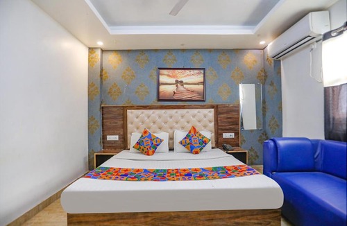 Noida Hotel | FabHotel Joystick