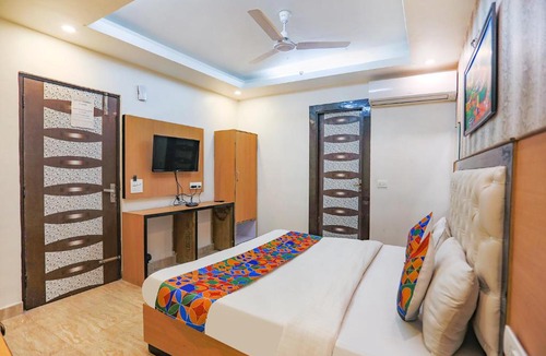 Noida Hotel | FabHotel Joystick