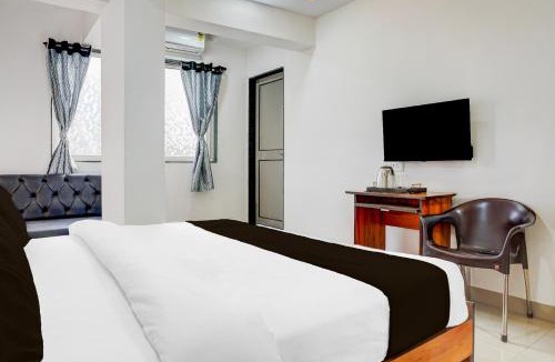 Hadapsar Hotel | FabHotel Keshava Executive - Nr Mahadji Shinde Chhatri