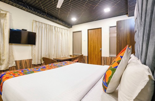 Jogeshwari West Hotel | FabHotel Malali Residency
