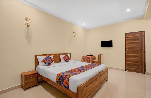 Varanasi Hotel | FabHotel Marine - infront of Trade Facility centre