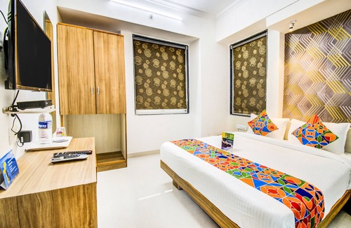 Viman Nagar Hotel | FabHotel Marvel Bliss - Nr. Symbiosis Centre