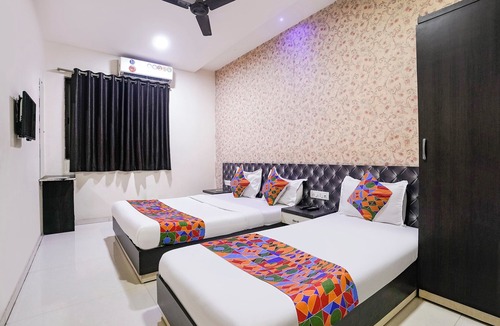 Kandiwali West Hotel | Fabhotel Marvey Residency