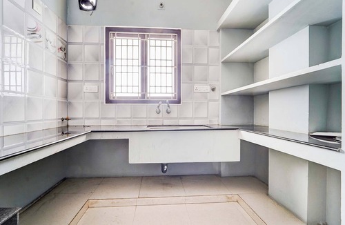 RS Puram Hotel | Fabhotel Park Service Apartment