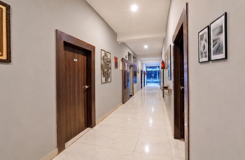 Noida Hotel | FabHotel Pillow & Pesto