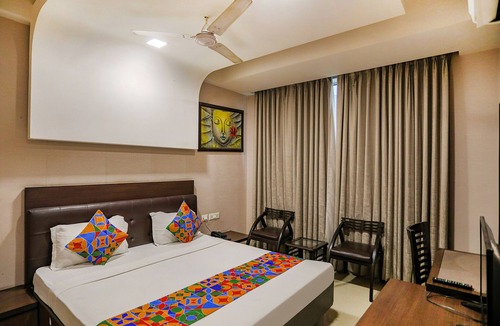Noida Hotel | FabHotel Pine Tree