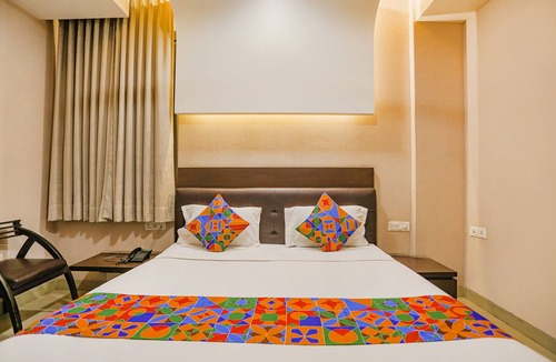 Noida Hotel | FabHotel Pine Tree