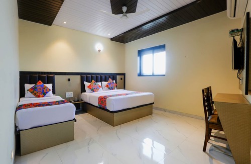 Dharavi Hotel | Fabhotel Prime Land