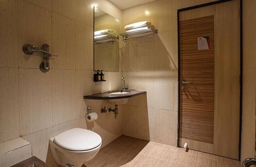 Kadachiwadi Hotel | FabHotel Prime Rester Select Chakan