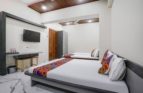 Niphad Hotel | Fabhotel Priya Lodging