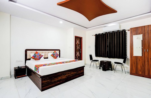 Bidadi Hotel | Fabhotel Royal Garuda Palace